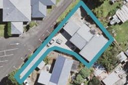 5A Coburg Street, Henderson, Auckland