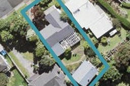 8 Glenroy Place, Green Bay, Auckland