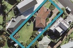 8 Ensign Place, Hillcrest, Auckland