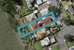 2/106 Stanley Point Road, Stanley Point, Auckland