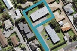 2/35 Riversdale Road, Avondale, Auckland