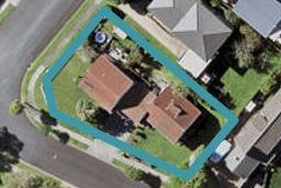 1/2 Curacao Place, Half Moon Bay, Auckland