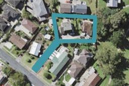 2/18 Cairngorm Place, Highland Park, Auckland