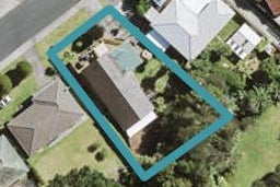 20 Staincross Street, Green Bay, Auckland