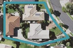 2/8 Bernie Edwards Place, Botany Downs, Auckland