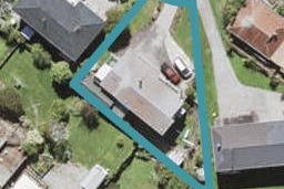 10 Ian Place, Glendene, Auckland