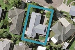 5 Halstead Place, Huntington Park, Auckland