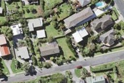 2/1 Montana Avenue, Murrays Bay, Auckland