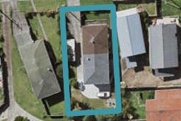 1/2 Lambrown Drive, Totara Vale, Auckland
