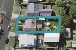 12 Kiwi Road, Stanley Point, Auckland