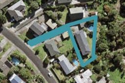 32 Deuxberry Avenue, Northcote, Auckland