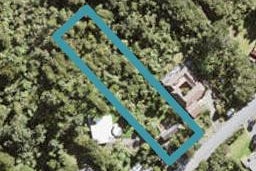 33 Te Ahuahu Road, Piha