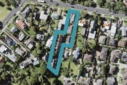 2/11 Paparoa Road, Howick, Auckland