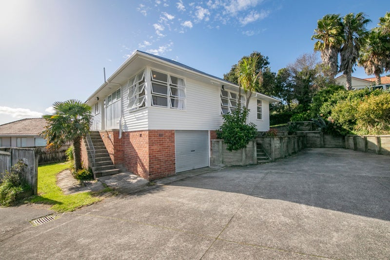411 Hillsborough Road, Hillsborough, Auckland - Carousel 1