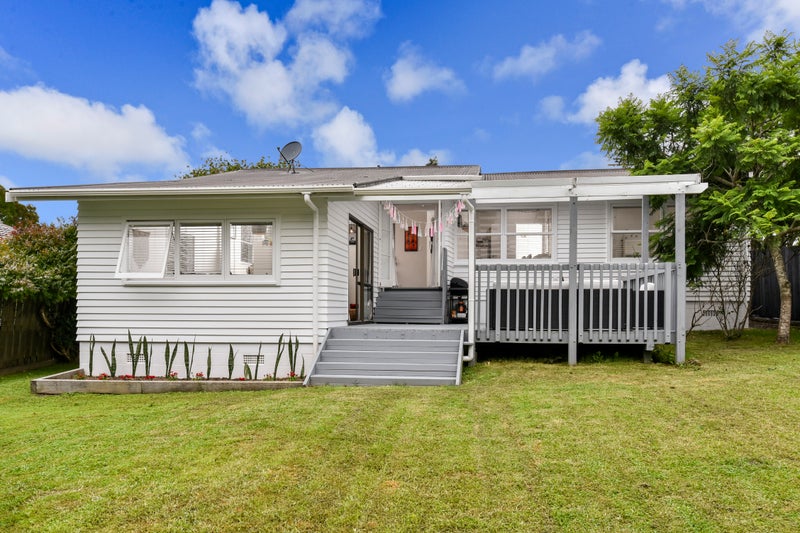 28 Ranch Avenue, Beach Haven, Auckland - Carousel 2
