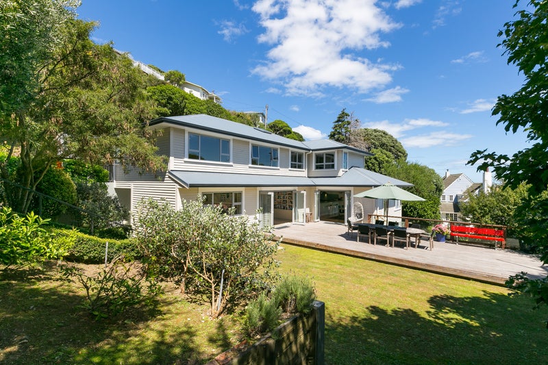 133 Totara Road, Miramar, Wellington - Carousel 1