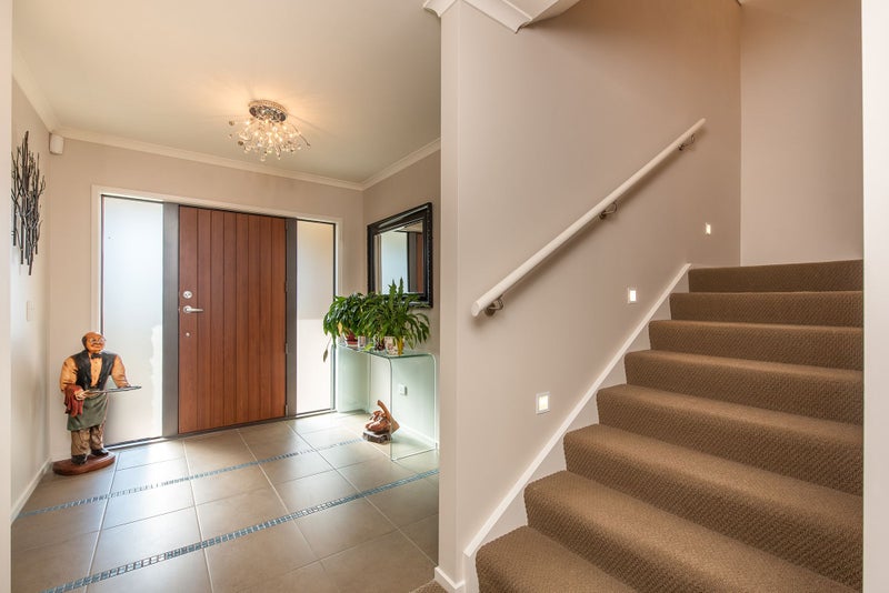 35 Khouri Avenue, Karori, Wellington - Carousel 2