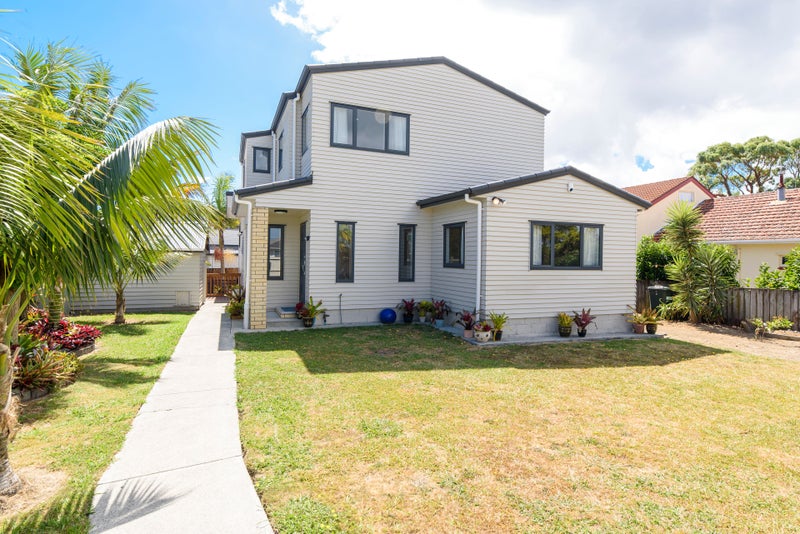 94 New Windsor Road, New Windsor, Auckland - Carousel 2