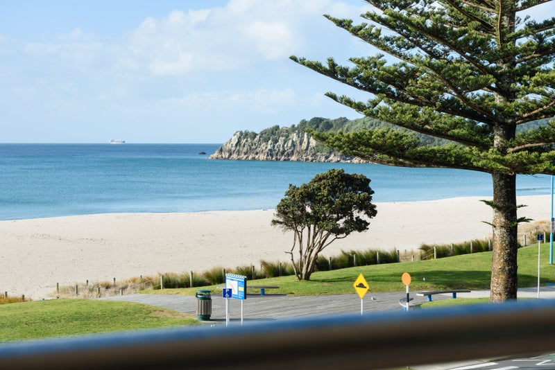 2B/1 MARINE PARADE, Mount Maunganui, Tauranga - Carousel 1