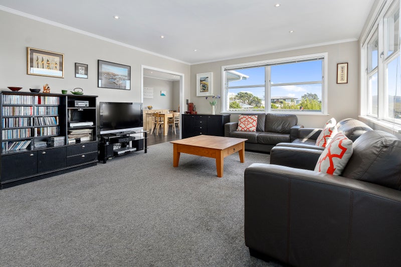 94 Bracken Road, Paparangi, Wellington - Carousel 2