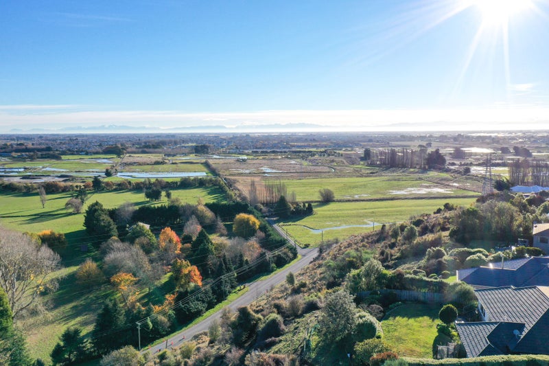 38 Highcrest Heights, Westmorland, Christchurch - Carousel 2