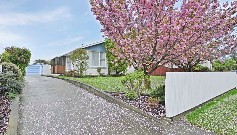 64 Kathleen Crescent, Hornby, Christchurch - Carousel 1