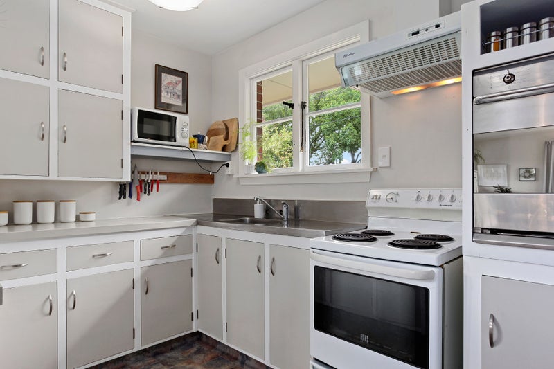 2 Ormandy Place, Bromley, Christchurch - Carousel 2