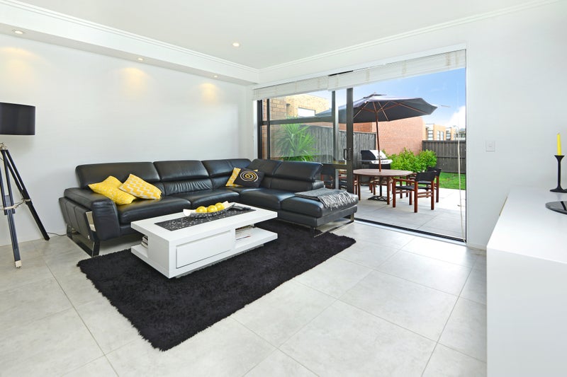 67 Scoria Crescent, Stonefields, Auckland - Carousel 2