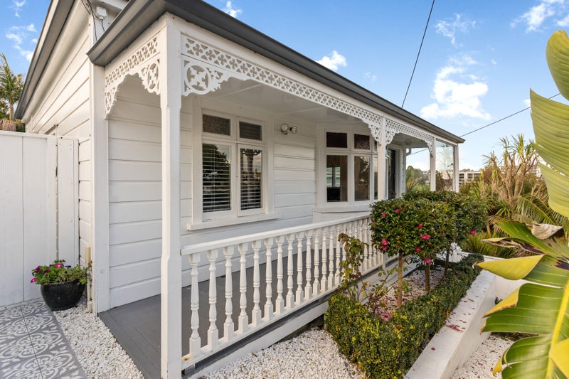 32 Commercial Road, Grey Lynn, Auckland - Carousel 2