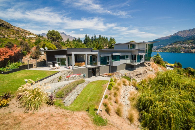 20 Silverwood Lane, Kawarau Falls, Queenstown - Carousel 1