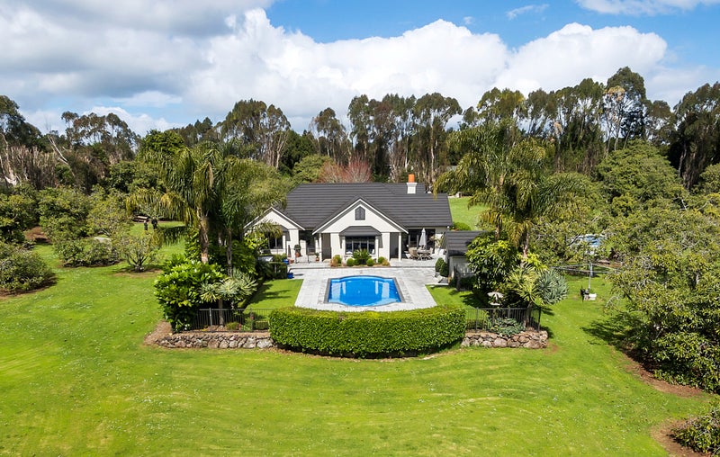 80 Cemetery Road, Whangarei - Carousel 1