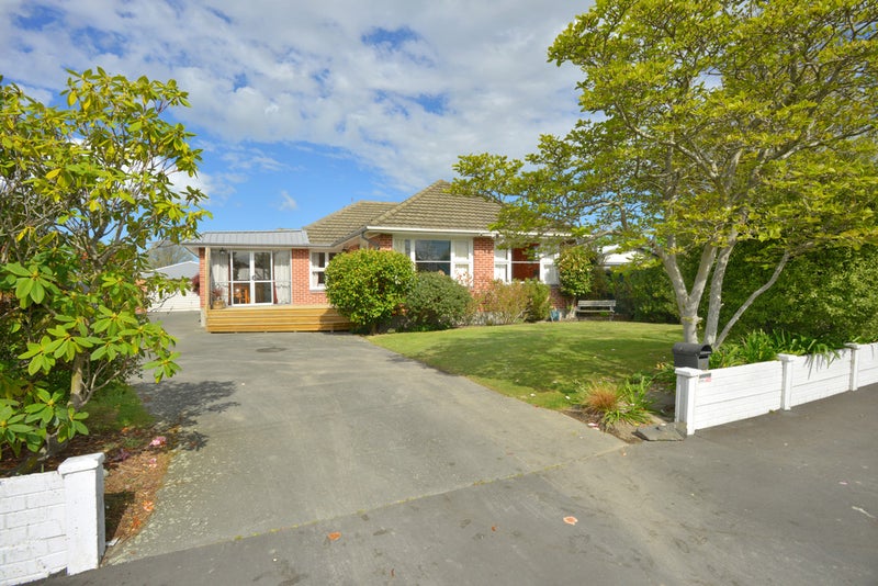 4 Bourne Crescent, Papanui, Christchurch - Carousel 2