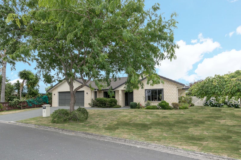 2 Taunton Court, Huntington, Hamilton - Carousel 1