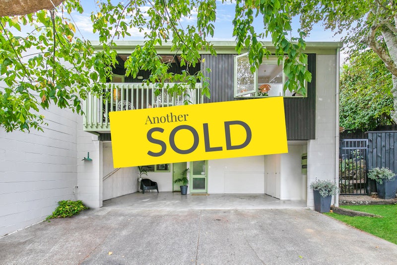 1/59 Ngatiawa Street, Onehunga, Auckland - Carousel 1