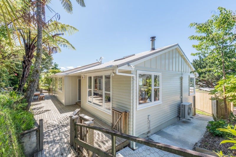7 Gurney Road, Kelson, Lower Hutt - Carousel 1