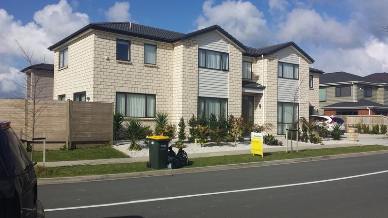 2 Aster Place, Flat Bush, Auckland - Carousel 1