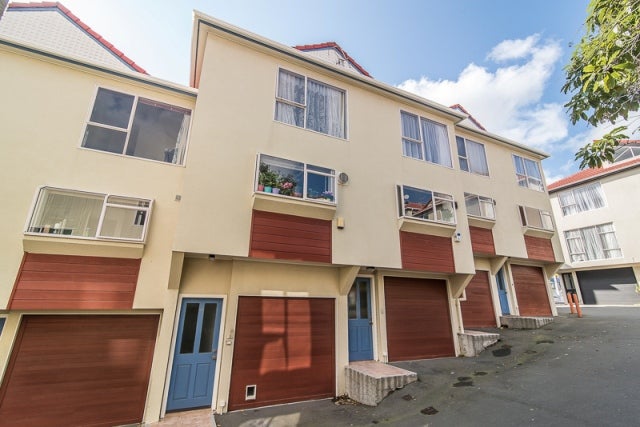 20/20 Thompson St, Mount Cook, Wellington - Carousel 1