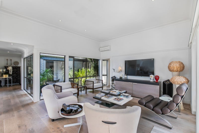 2/9 Vincent Road, Northcote Point, Auckland - Carousel 2