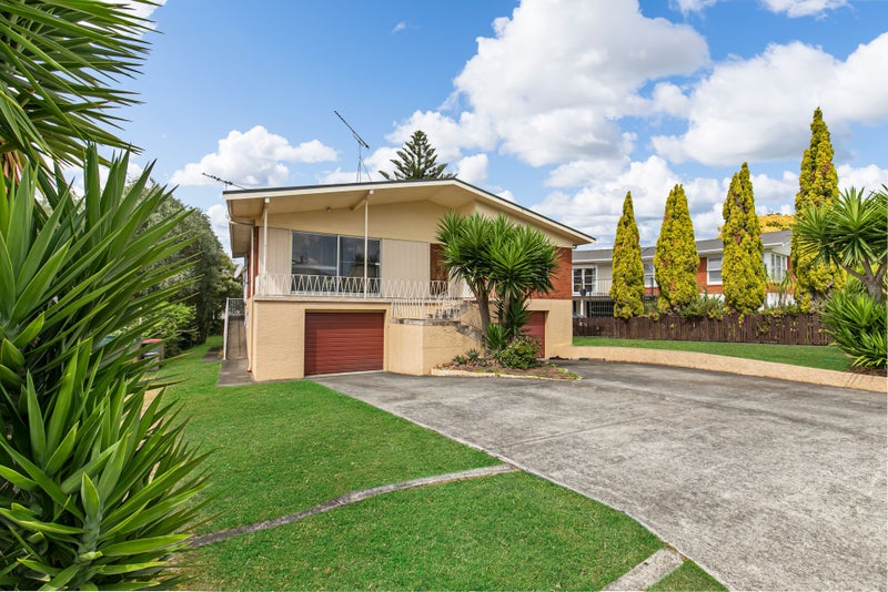 4 Ross Place, Opaheke, Papakura - Carousel 1