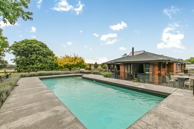 53 Klipsch Road, Pukekohe - Carousel 1