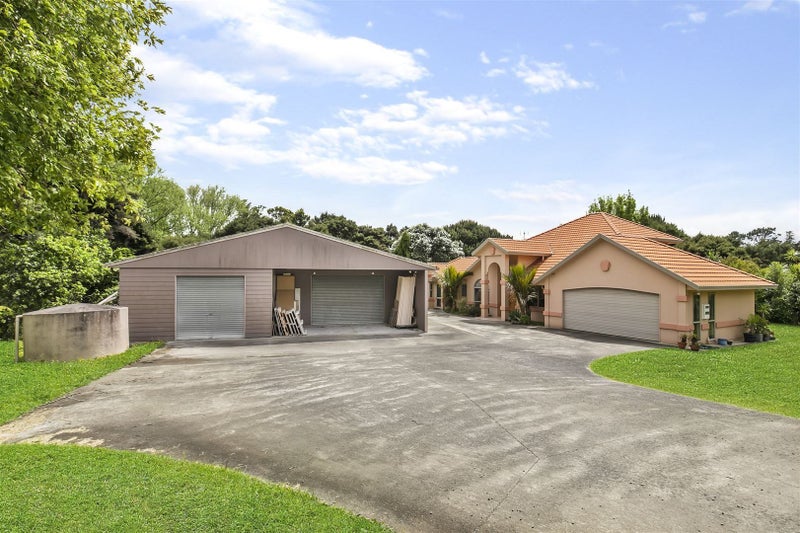 6 Pounamu Avenue, Greenhithe, Auckland - Carousel 2