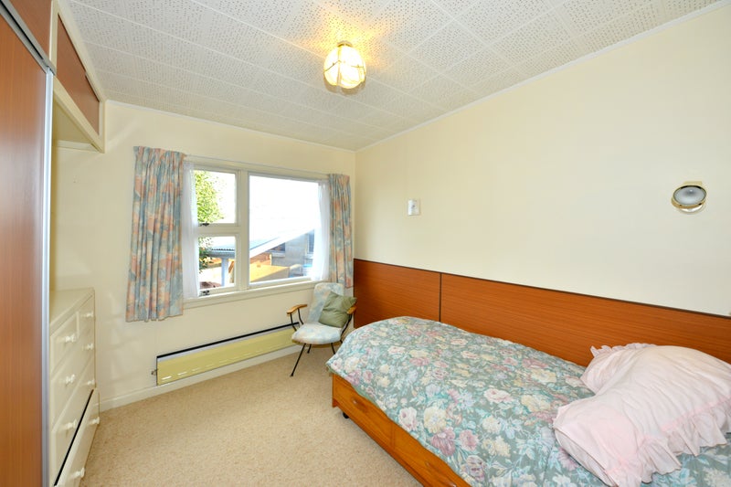 8 Wallace Street, Bryndwr, Christchurch - Carousel 10