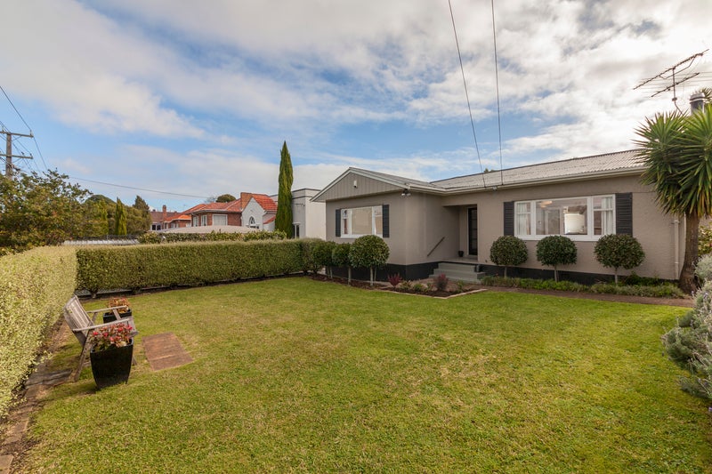1/36 Ngatiawa Street, Onehunga, Auckland - Carousel 1