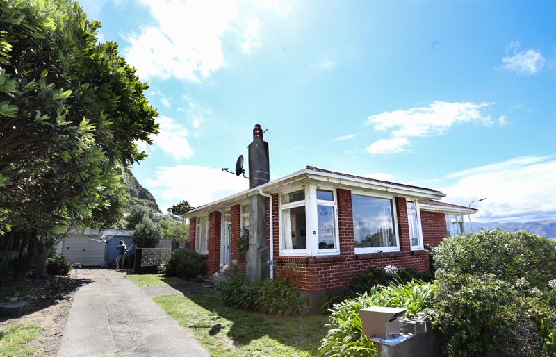 75 Breaker Bay Road, Breaker Bay, Wellington - Carousel 1