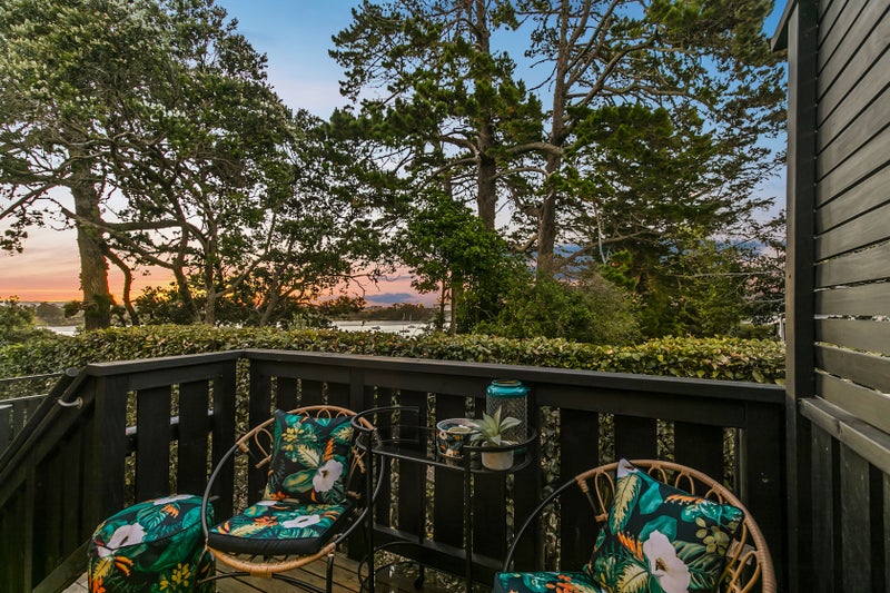 2/5 Beach Haven Road, Beach Haven, Auckland - Carousel 1