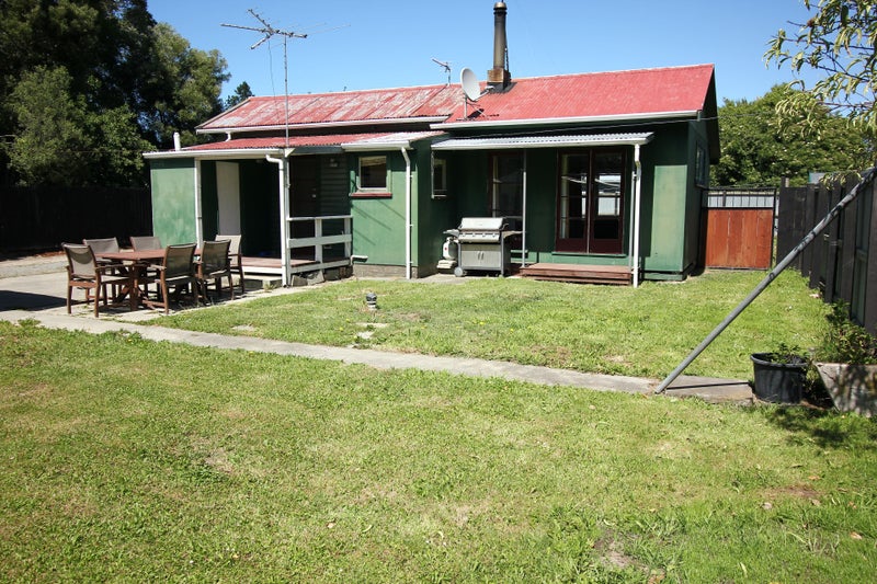 27 Sarsfield Street, Southbridge, Southbridge - Carousel 1