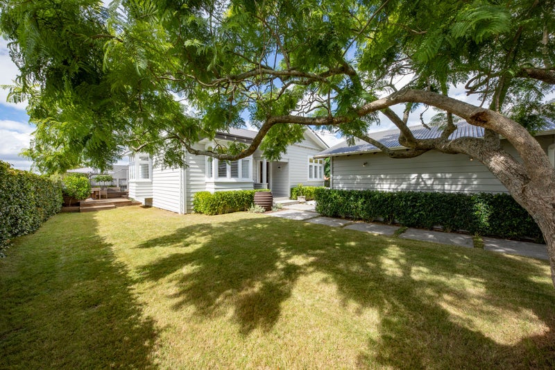 21 Turama Road, Royal Oak, Auckland - Carousel 21