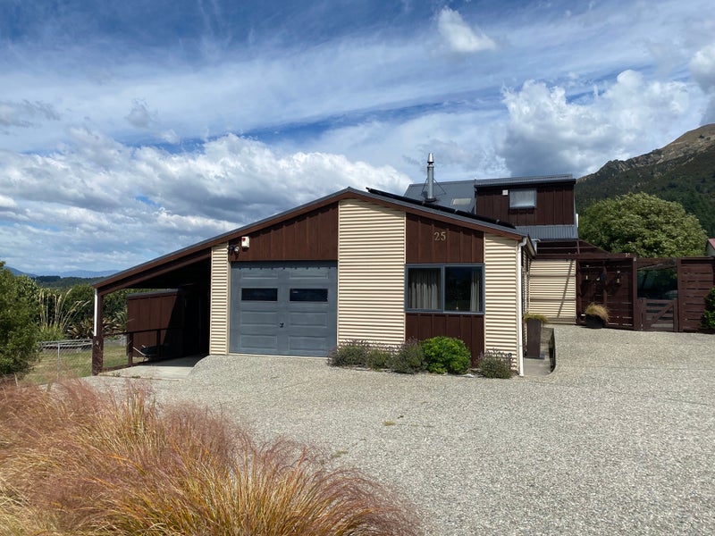 25 Parry Crescent, Wanaka - Carousel 1