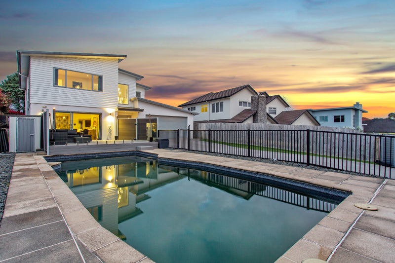 17 Aldon Lane, The Gardens, Auckland - Carousel 1