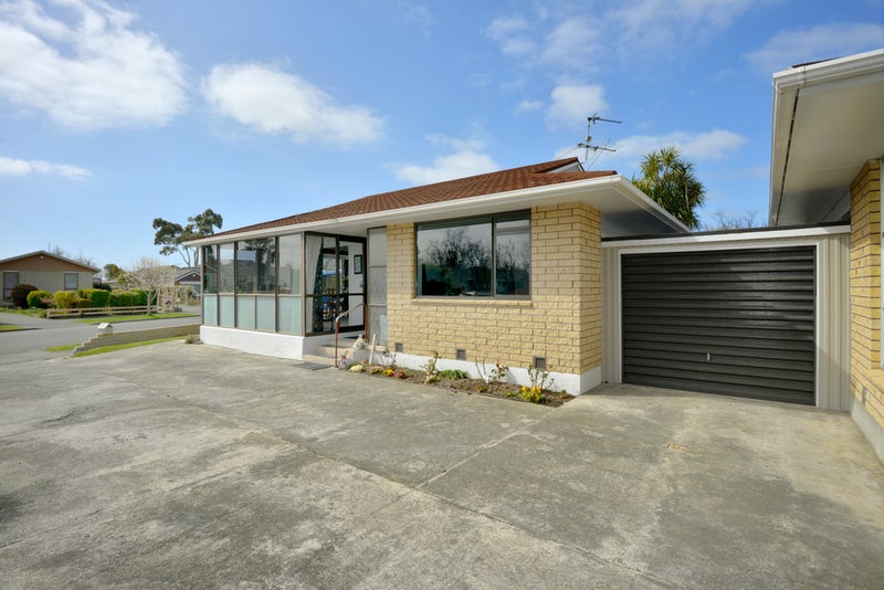 1/11 Sawtell Place, Northcote, Christchurch - Carousel 2